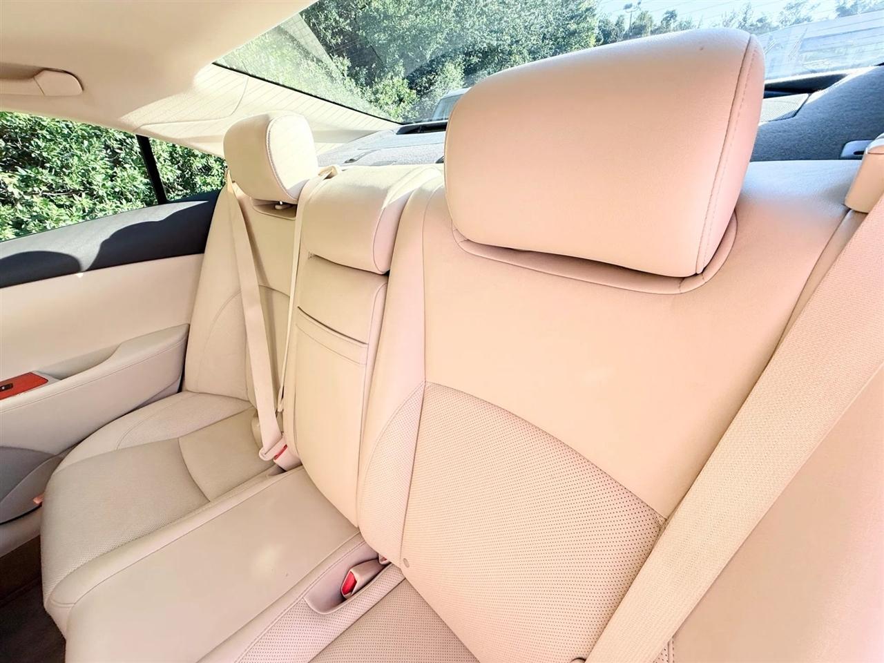 Lexus ES 350 4dr Sdn 2012