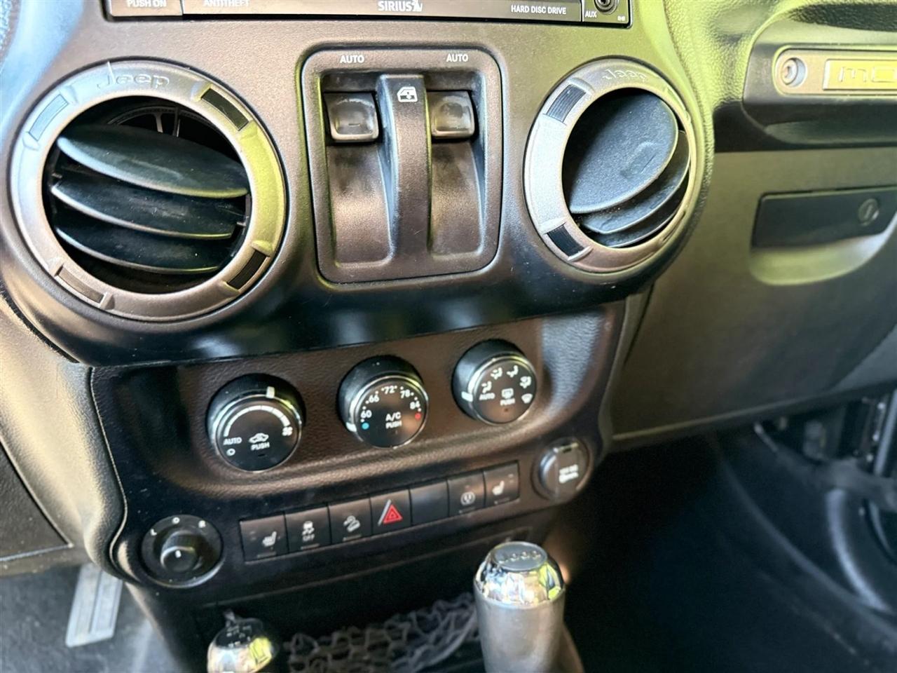Jeep Wrangler 4WD 2dr Moab *Ltd Avail* 2013