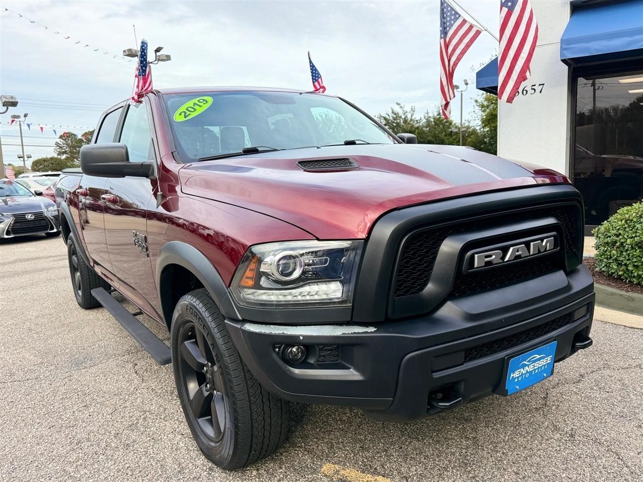 Dodge Dakota Club Cab 131" WB Base 2002