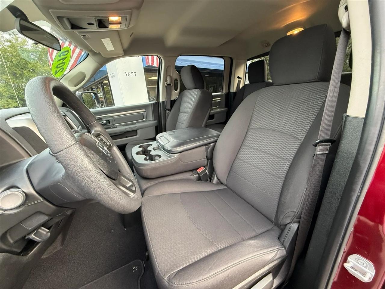 Dodge Dakota Club Cab 131" WB Base 2002