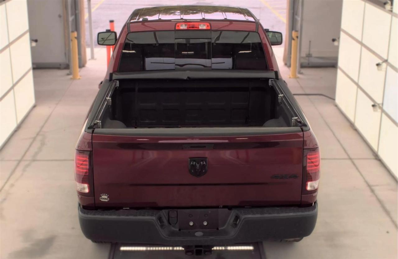 RAM 1500 Classic Warlock 4x4 Crew Cab 5'7" Box 2019