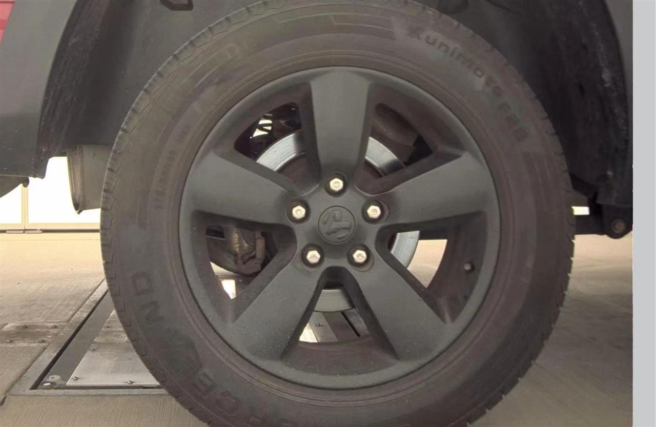 RAM 1500 Classic Warlock 4x4 Crew Cab 5'7" Box 2019