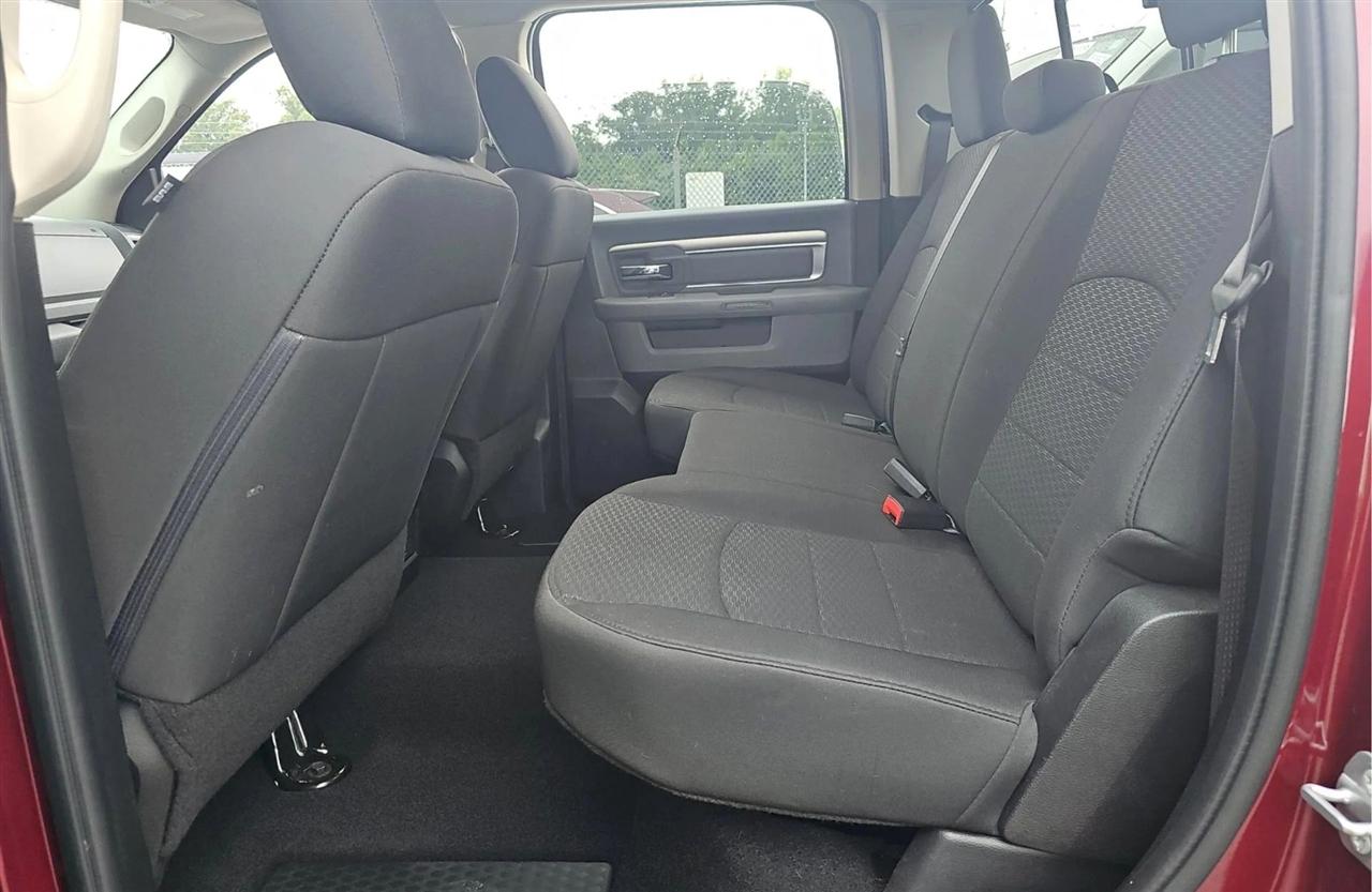 RAM 1500 Classic Warlock 4x4 Crew Cab 5'7" Box 2019