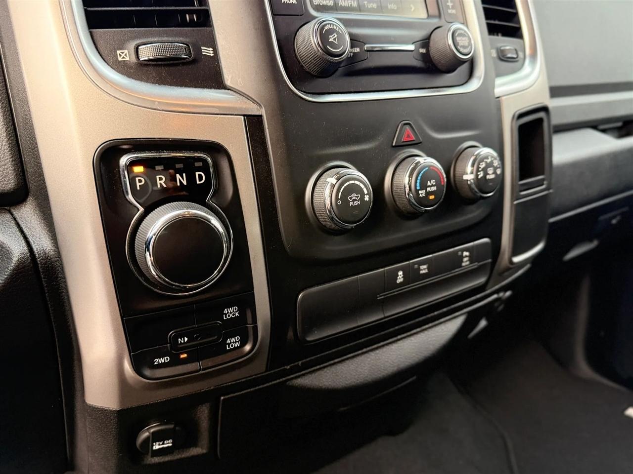 RAM 1500 Classic Warlock 4x4 Crew Cab 5'7" Box 2019
