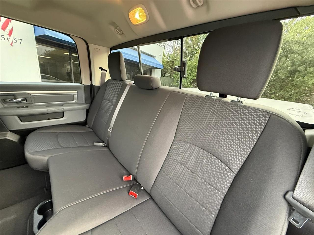 RAM 1500 Classic Warlock 4x4 Crew Cab 5'7" Box 2019