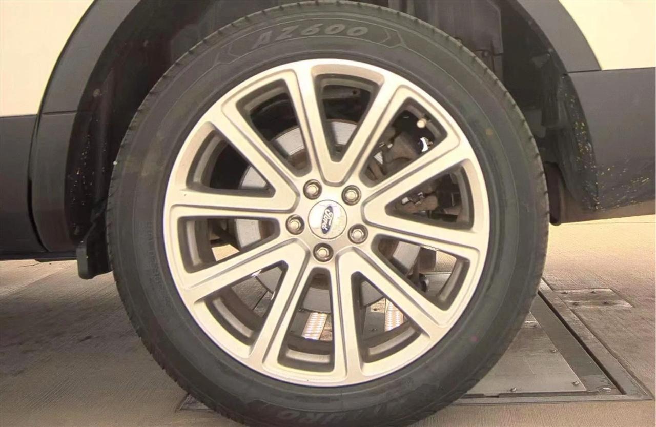 Ford Explorer Limited 4WD 2017