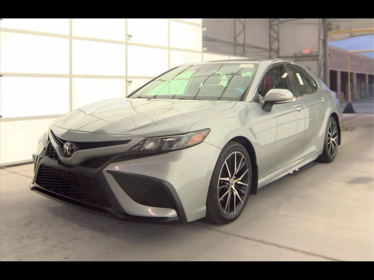 Toyota Camry SE Auto AWD (Natl) 2021