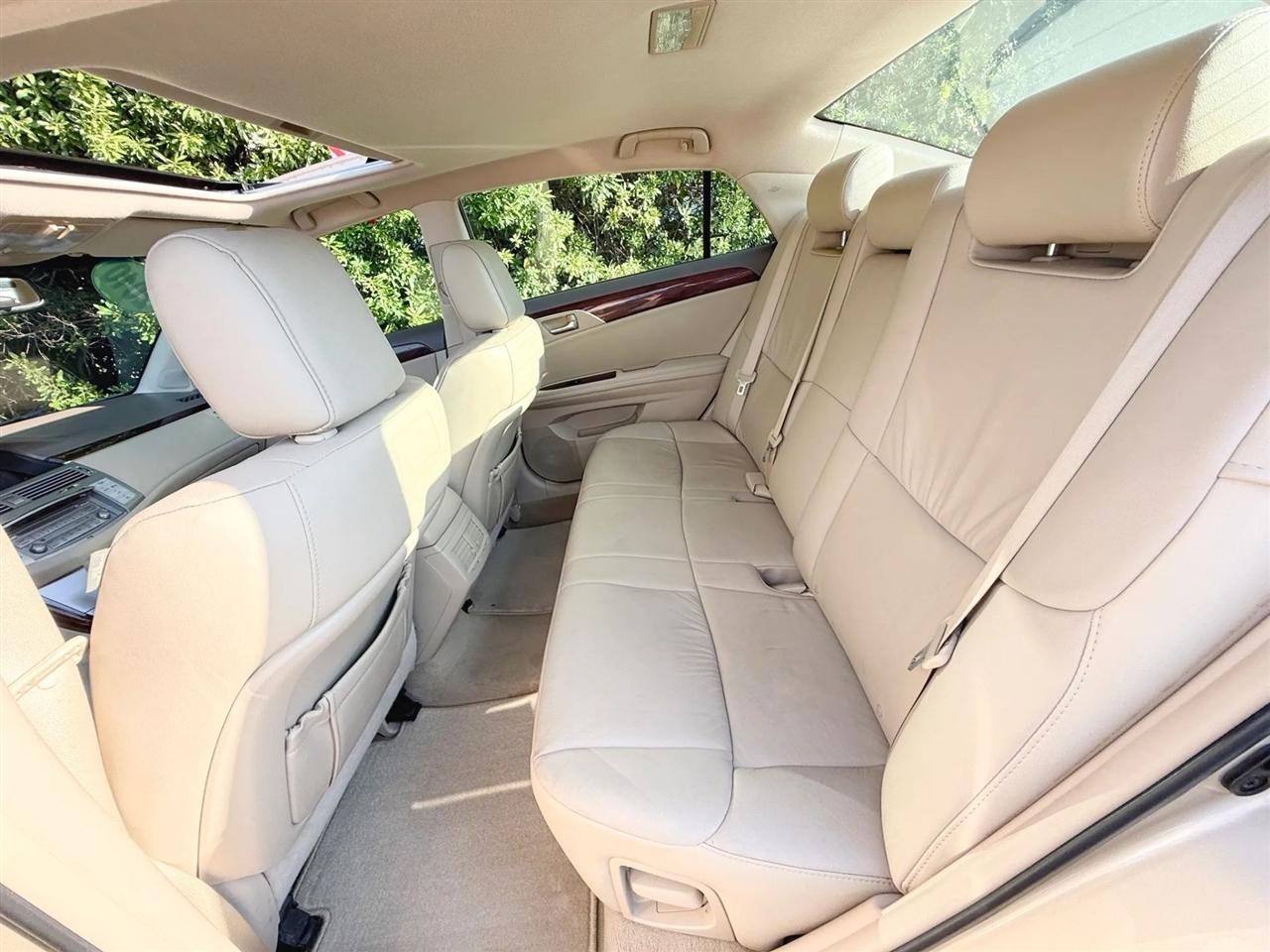 Toyota Avalon 4dr Sdn Limited (Natl) 2010