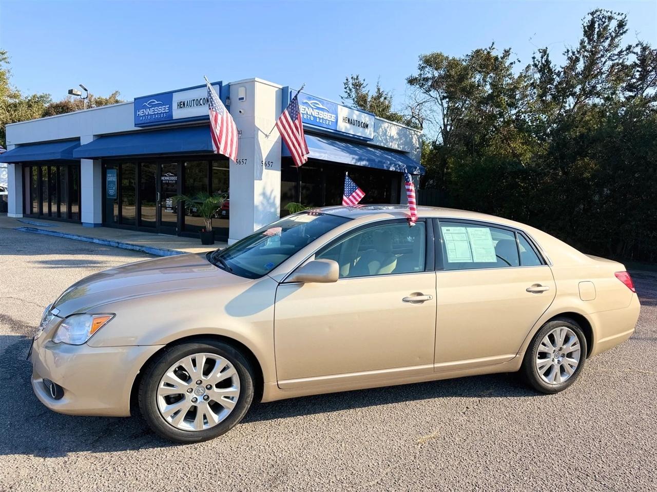 Toyota Avalon 4dr Sdn Limited (Natl) 2010