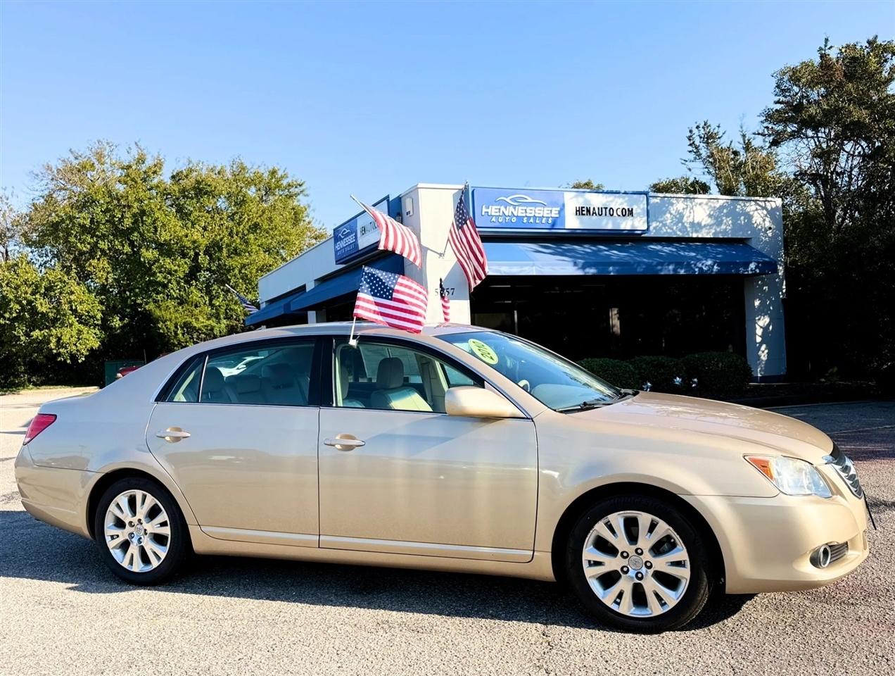 Toyota Avalon 4dr Sdn Limited (Natl) 2010