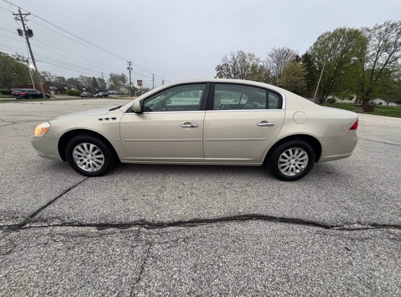 Buick Lucerne CX 2007