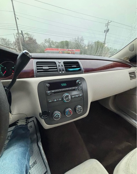 Buick Lucerne CX 2007