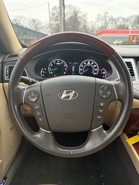 Hyundai Genesis 5.0L R-Spec 2012