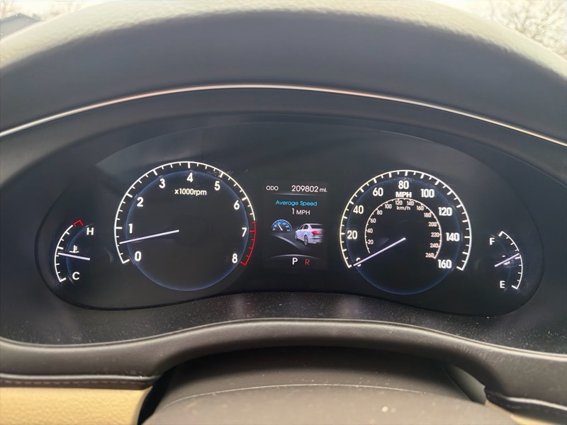 Hyundai Genesis 5.0L R-Spec 2012