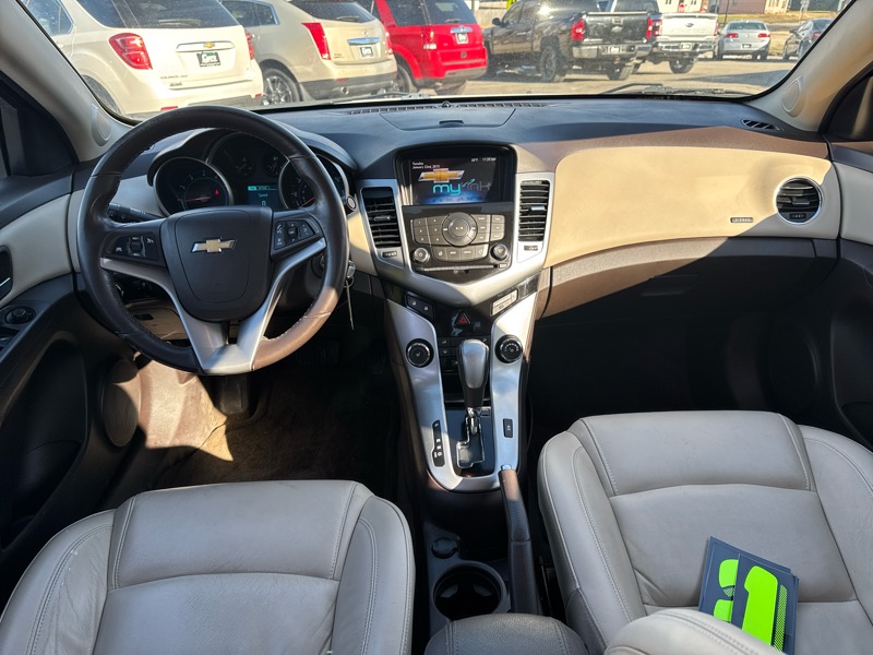 Chevrolet Cruze 2LT Auto 2013