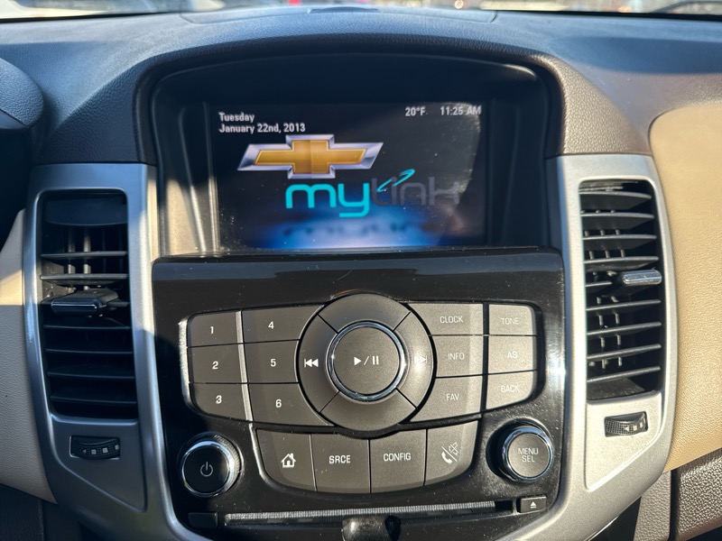 Chevrolet Cruze 2LT Auto 2013
