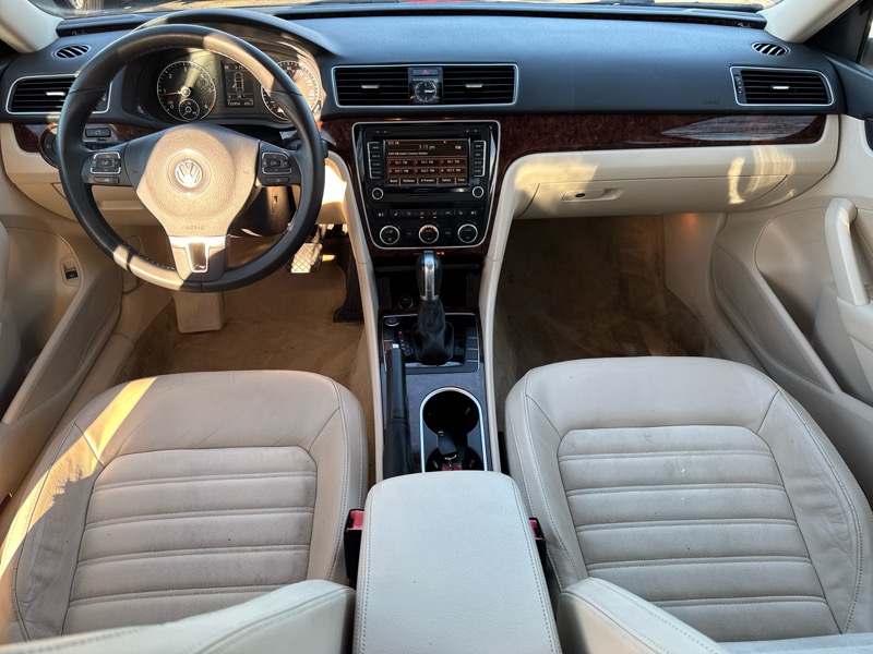 Volkswagen Passat 2.0L TDI SEL Premium 2013