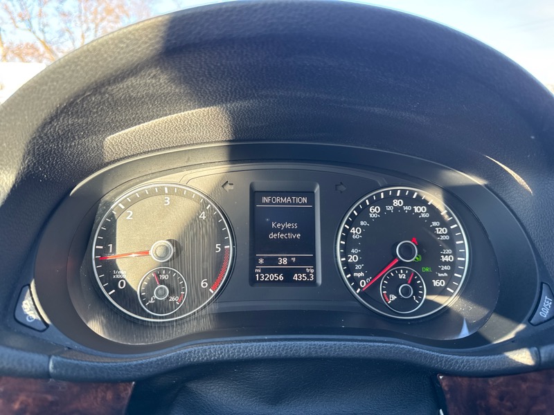 Volkswagen Passat 2.0L TDI SEL Premium 2013