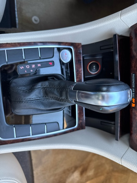 Volkswagen Passat 2.0L TDI SEL Premium 2013