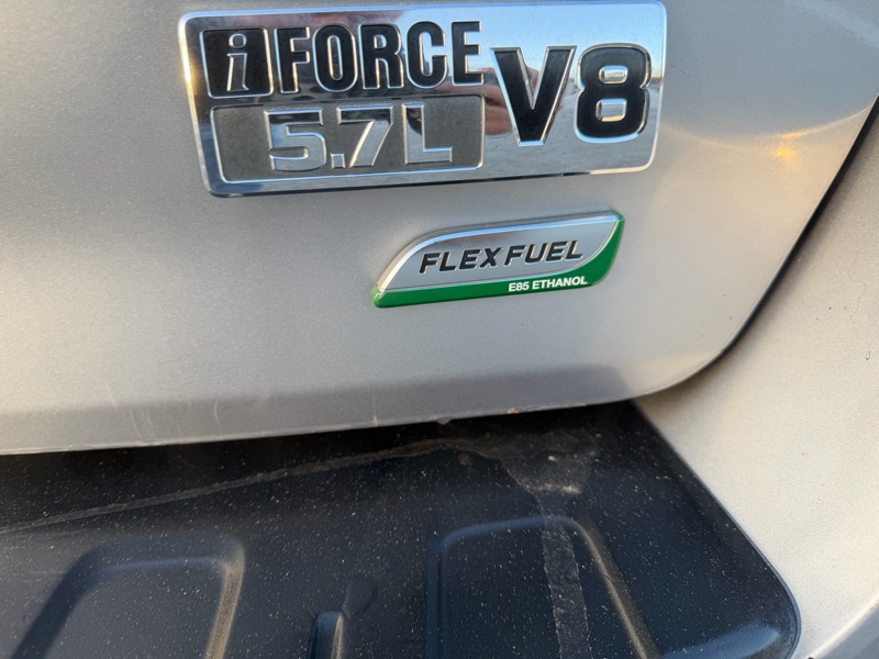 Toyota Sequoia Plantium 4WD FFV 2010