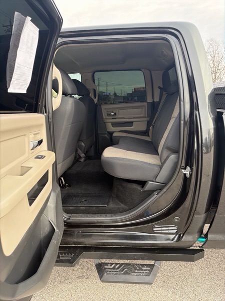 RAM 2500 Laramie Crew Cab LWB 4WD 2011