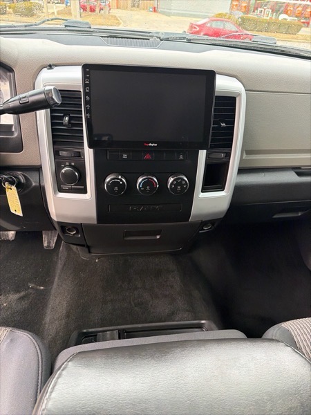 RAM 2500 Laramie Crew Cab LWB 4WD 2011