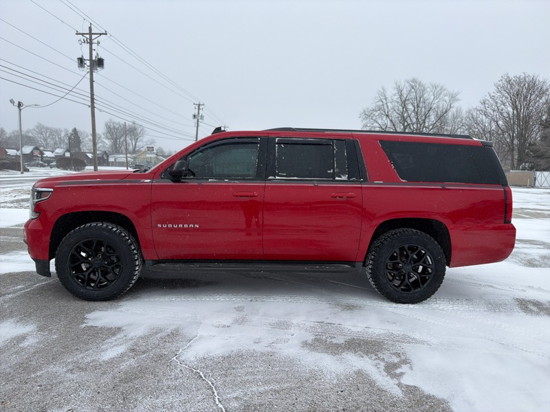 Chevrolet Suburban LT 1500 4WD 2015
