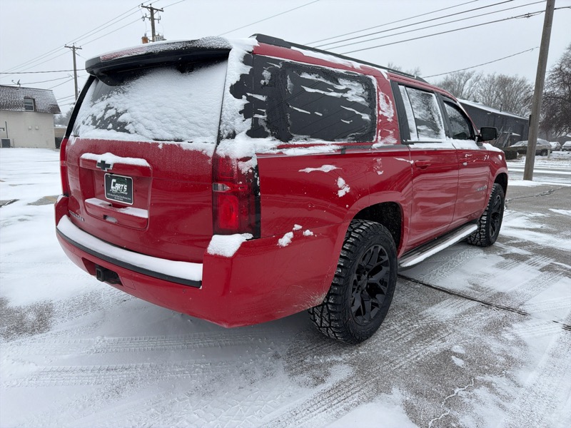 Chevrolet Suburban LT 1500 4WD 2015
