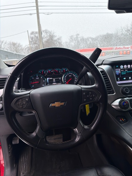 Chevrolet Suburban LT 1500 4WD 2015