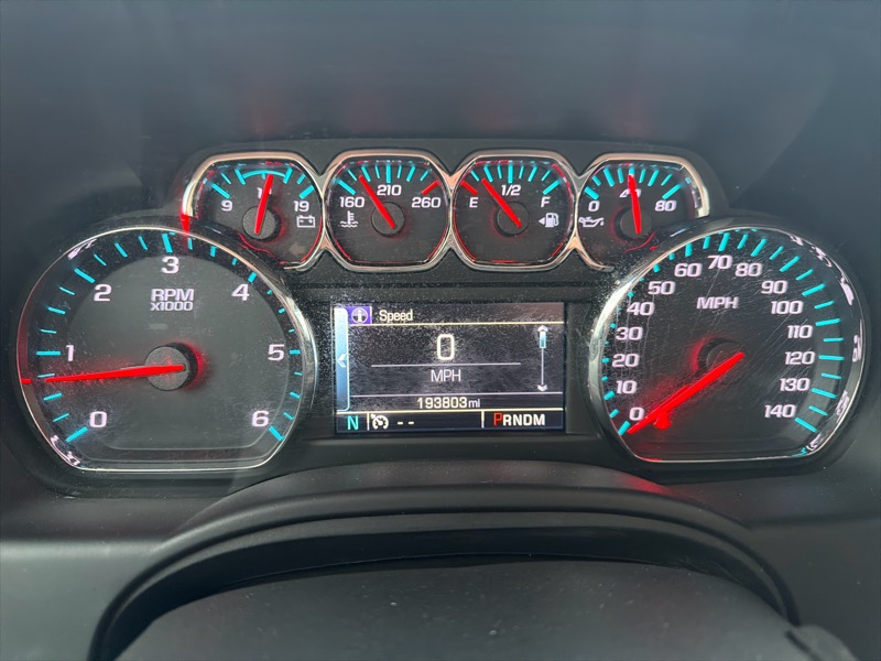 Chevrolet Suburban LT 1500 4WD 2015