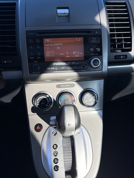 Nissan Sentra 2.0 SL 2010