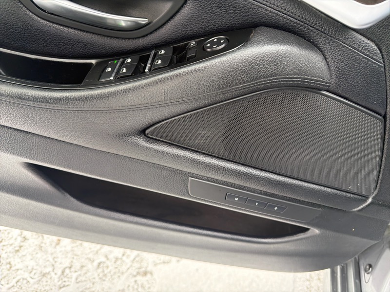 BMW 5-Series 535i xDrive 2012