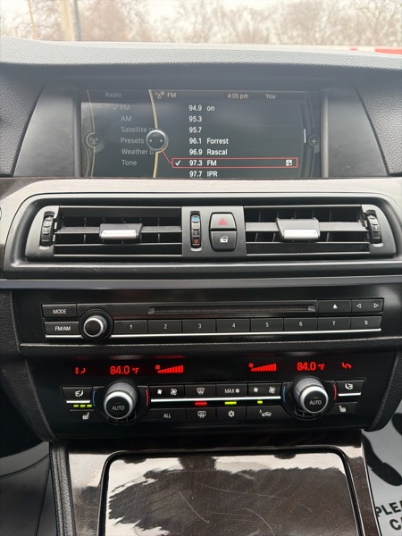 BMW 5-Series 535i xDrive 2012