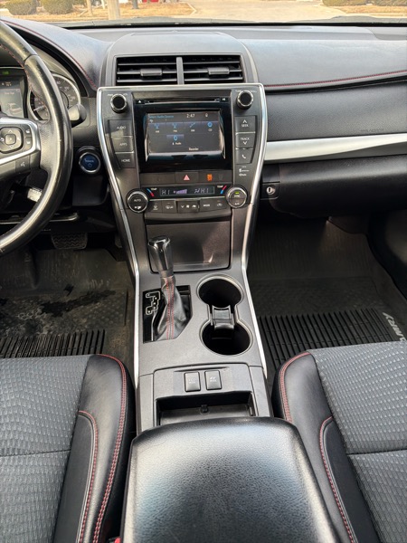 Toyota Camry Hybrid XLE 2015