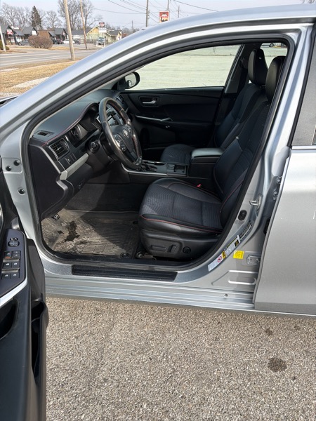 Toyota Camry Hybrid XLE 2015