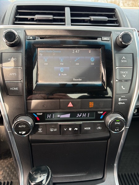 Toyota Camry Hybrid XLE 2015