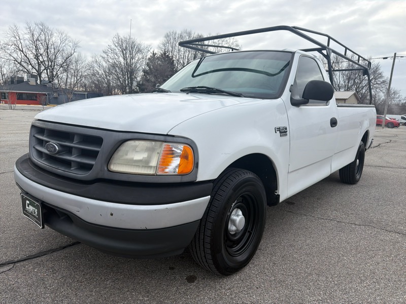 Ford F-150 2WD Reg Cab 122.5" XL 2000