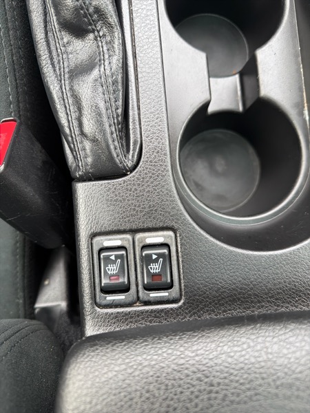 Subaru Impreza 2.5i Premium 4-Door 2010