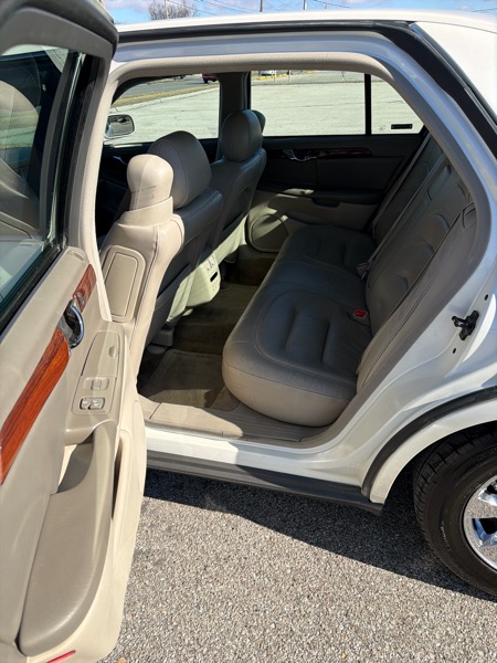 Cadillac DeVille Sedan 2002