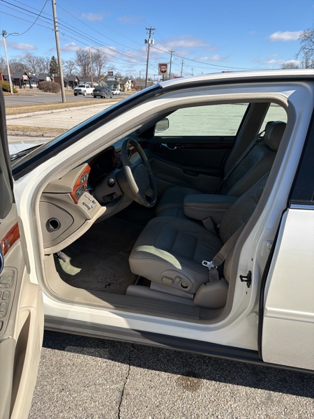 Cadillac DeVille Sedan 2002