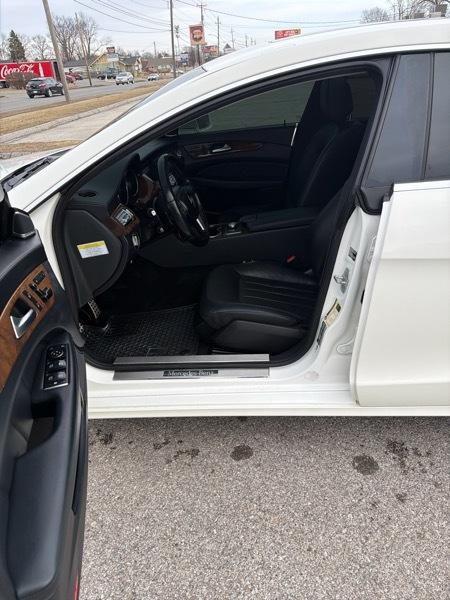 Mercedes-Benz CLS-Class CLS550 4MATIC 2013