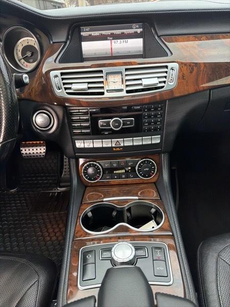 Mercedes-Benz CLS-Class CLS550 4MATIC 2013