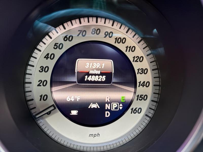 Mercedes-Benz CLS-Class CLS550 4MATIC 2013