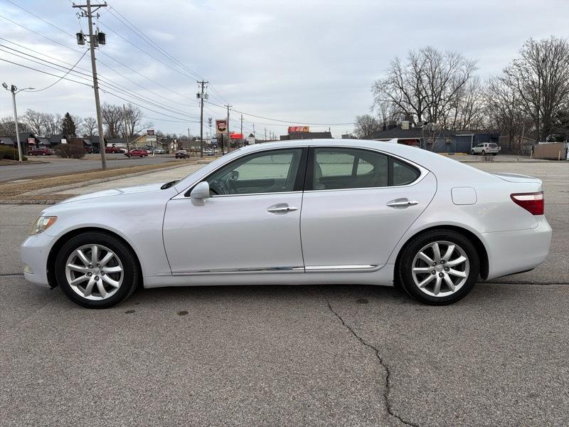 Lexus LS 460 Luxury Sedan 2008