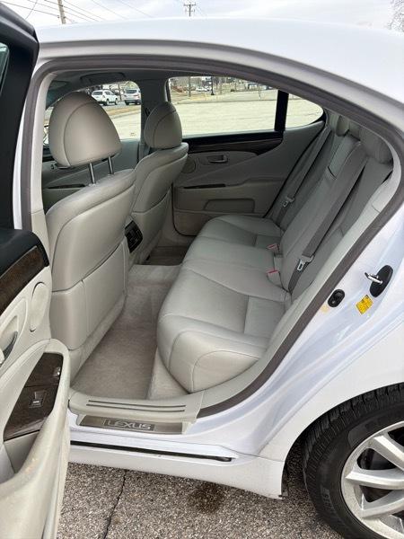 Lexus LS 460 Luxury Sedan 2008