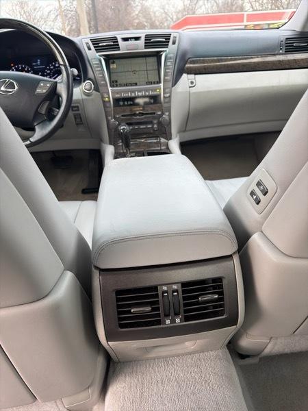 Lexus LS 460 Luxury Sedan 2008