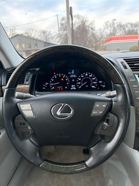 Lexus LS 460 Luxury Sedan 2008