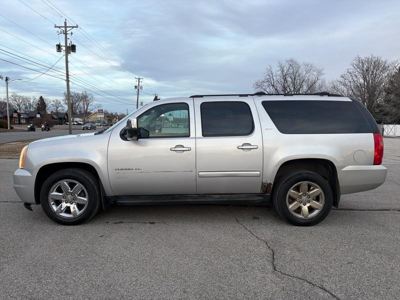 GMC Yukon XL SLT-1 1/2 Ton 4WD 2010