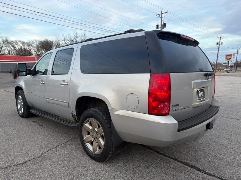 GMC Yukon XL SLT-1 1/2 Ton 4WD 2010