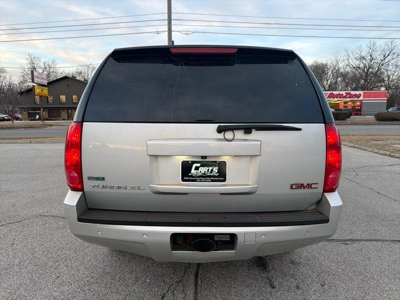 GMC Yukon XL SLT-1 1/2 Ton 4WD 2010